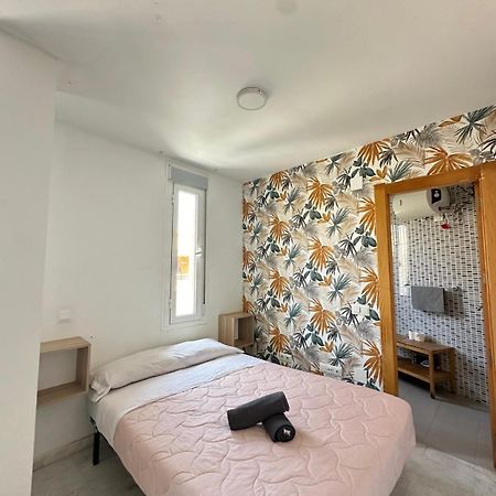 Apartamentos Playa Huelin Malaga Luaran gambar