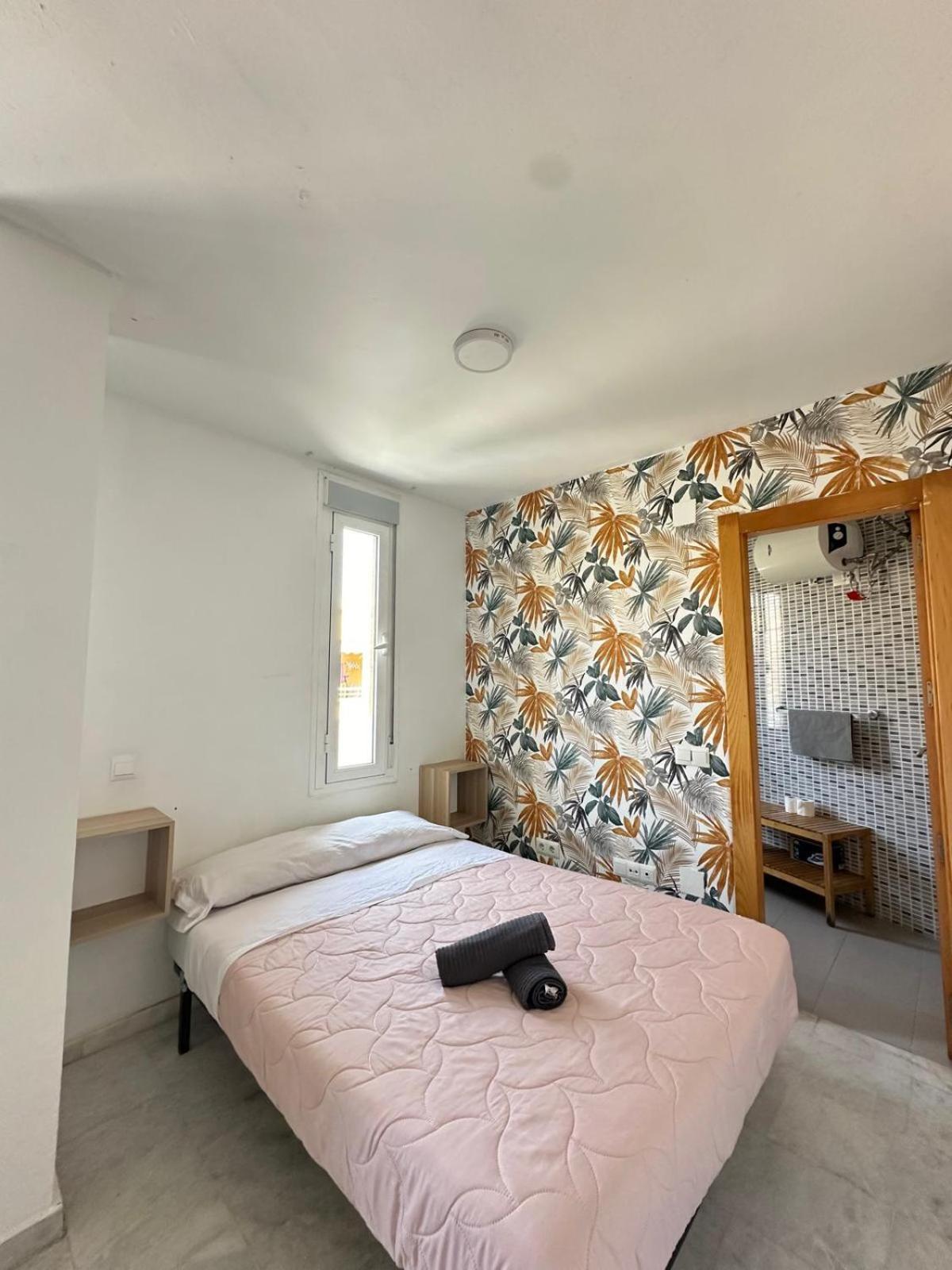Apartamentos Playa Huelin Malaga Luaran gambar